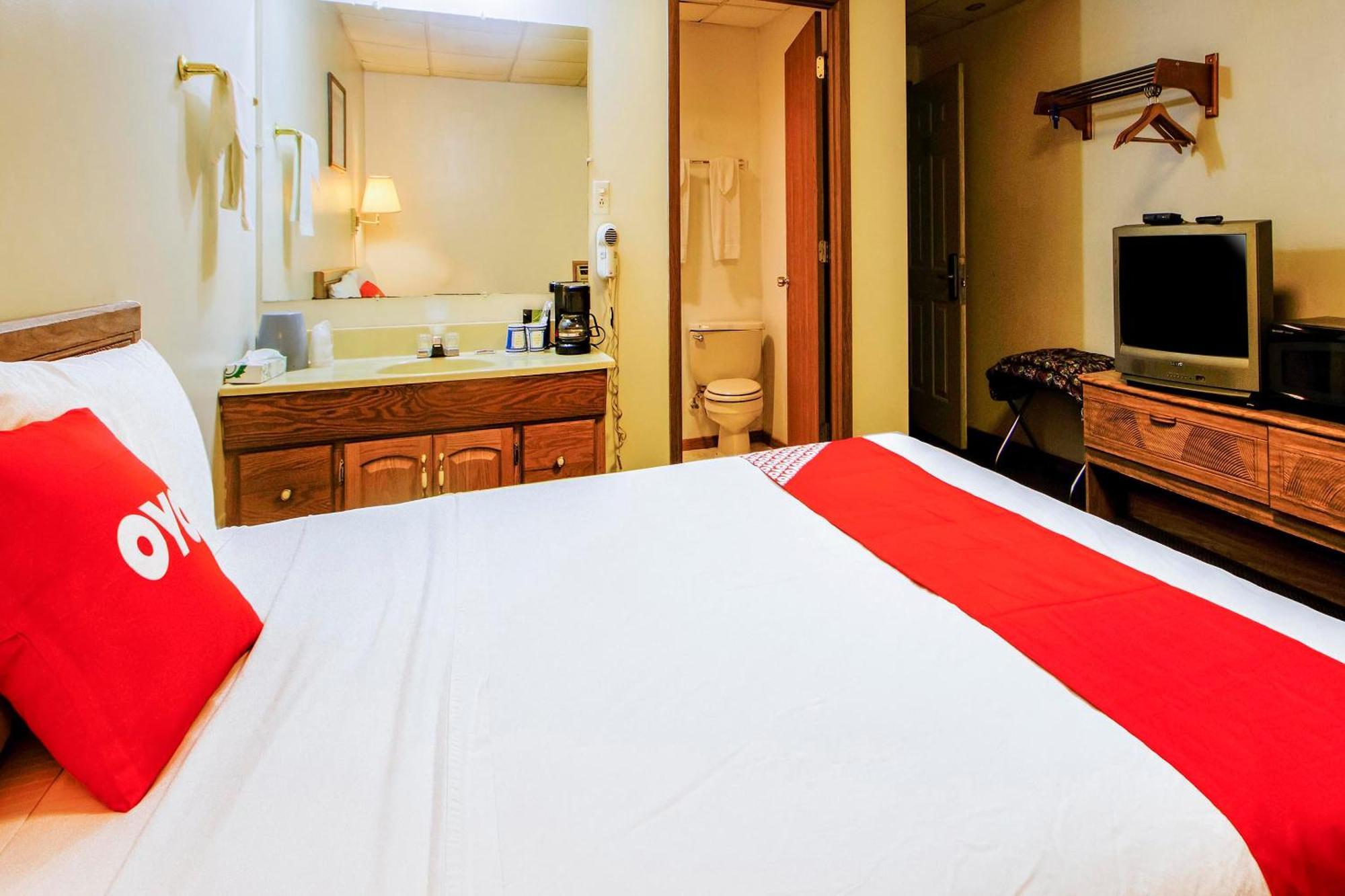 Oyo Hotel Chapmanville Inn, Wv - Hwy 119 Экстерьер фото