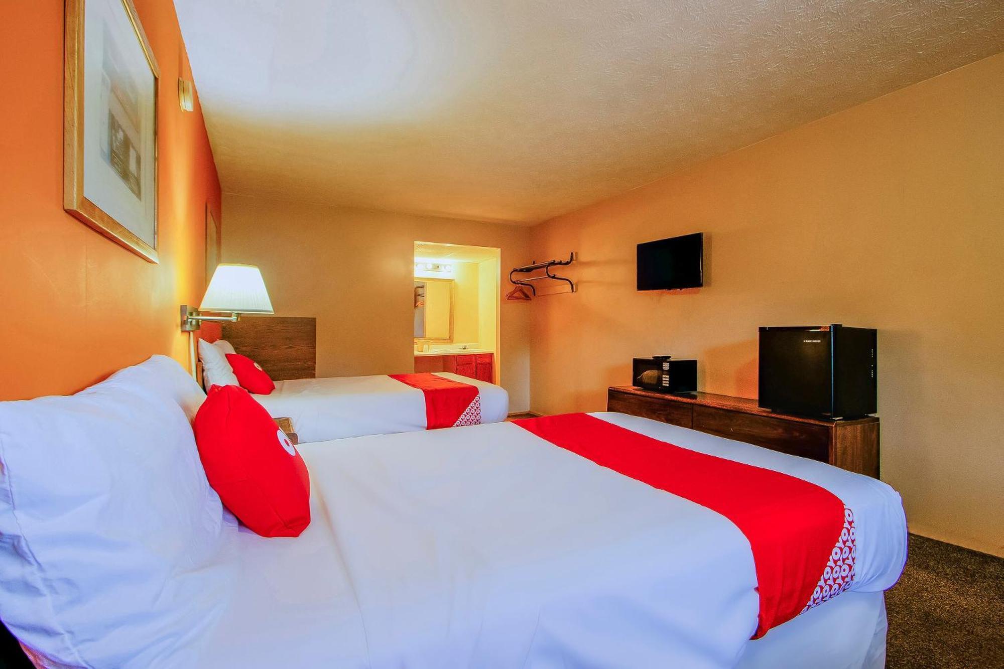 Oyo Hotel Chapmanville Inn, Wv - Hwy 119 Экстерьер фото