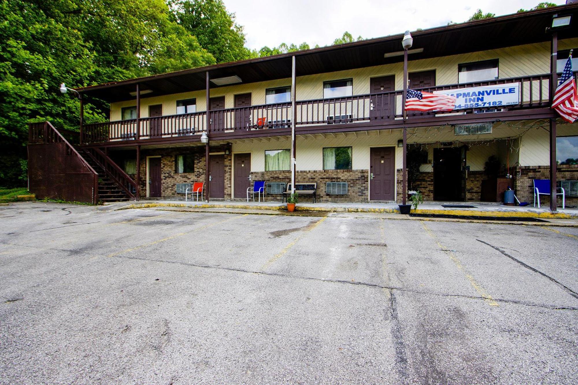 Oyo Hotel Chapmanville Inn, Wv - Hwy 119 Экстерьер фото
